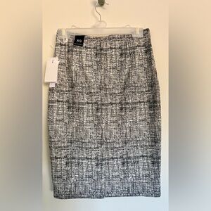 Amanda & Chelsea Black and White Pencil Skirt